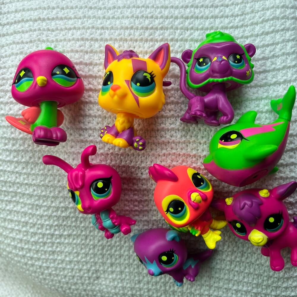 LPS Gen 7 Neon Blacklight Pets Lot of 8 Figurines